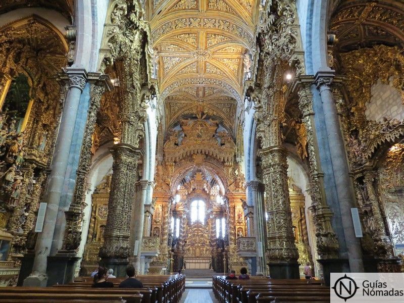 Interior de la Iglesia de San Francisco
